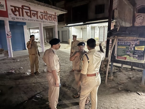 अस्पताल में भर्ती घायल सराफ सचिन शर्मा। अस्पताल में भर्ती घायल सराफ सचिन शर्मा।