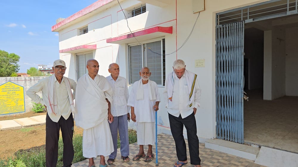 संत ने बनाया अस्पताल