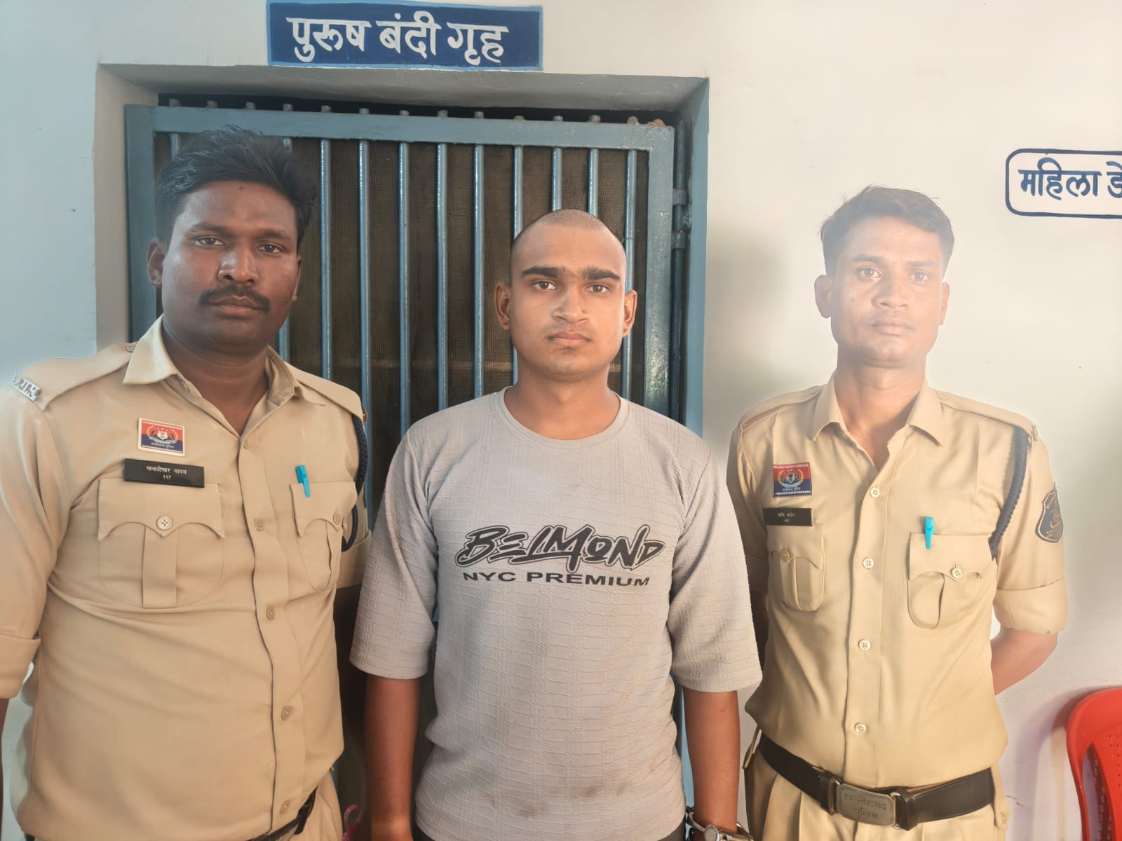 पुलिस ने पिता के हत्या के आरोप में आरोपी बेटे को किया गिरफ्तार।