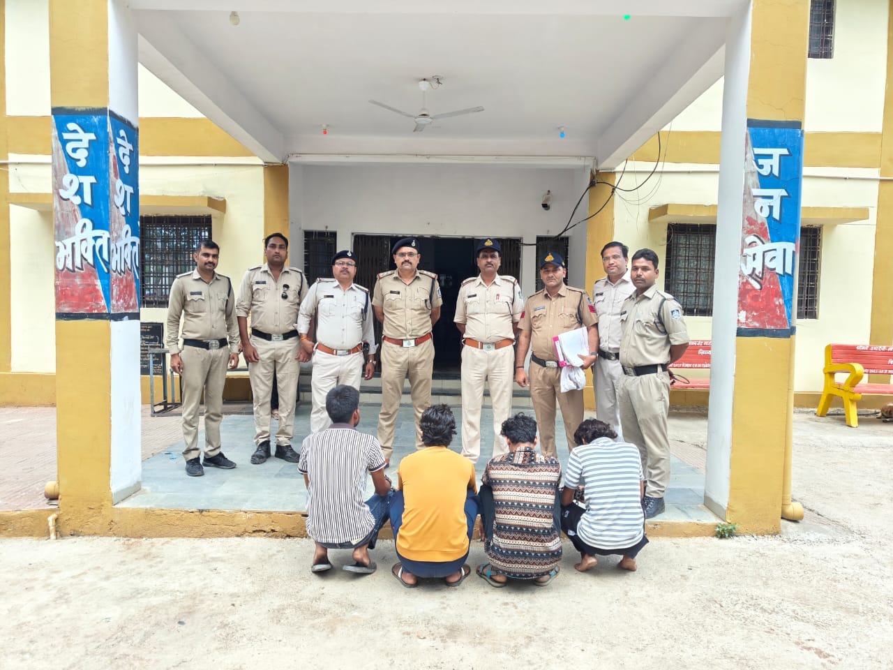 Damoh News: थप्पड़ का बदला लेने चार युवकों ने रची हत्या की साजिश, चाकू गोदकर उतारा मौत के घाट; चार गिरफ्तार