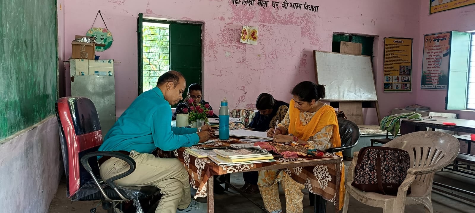बंद पड़ा नौरंगाबाद प्राथमिक विद्यालय। संवाद बंद पड़ा नौरंगाबाद प्राथमिक विद्यालय। संवाद