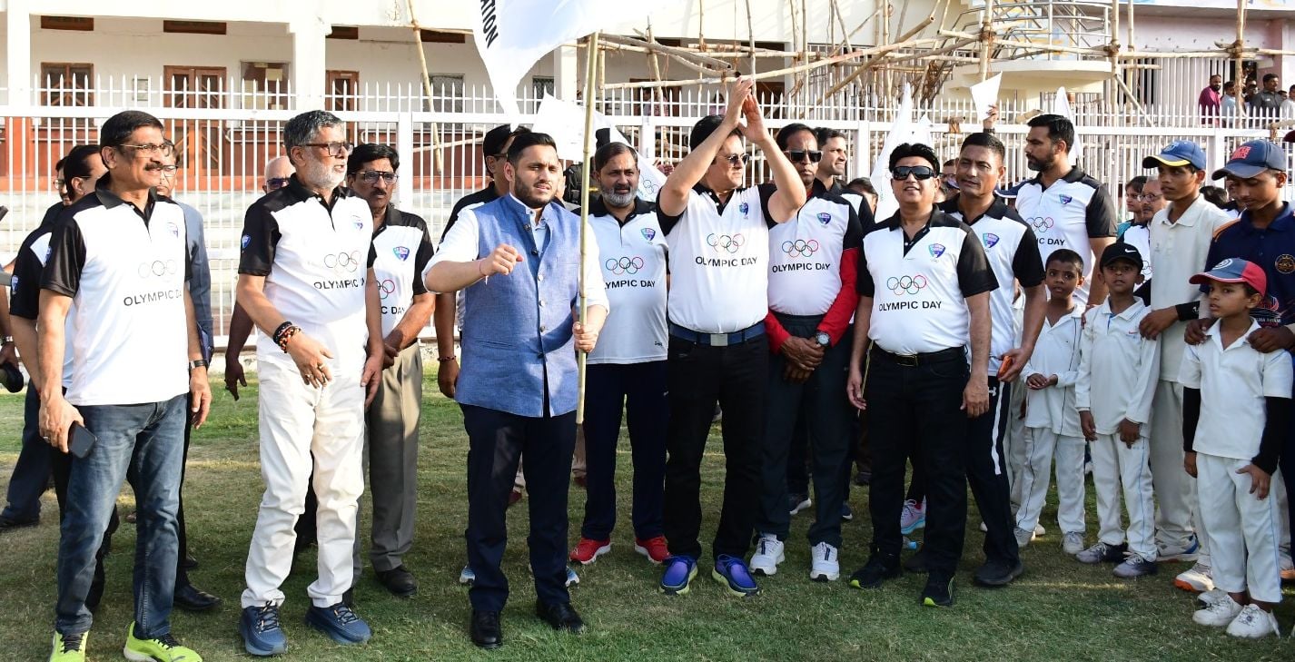केडी सिंह बाबू स्टेडियम में उत्कृष्ट प्रदर्शन करने वाले 15 खिलाड़ी सम्मानित केडी सिंह बाबू स्टेडियम में उत्कृष्ट प्रदर्शन करने वाले 15 खिलाड़ी सम्मानित