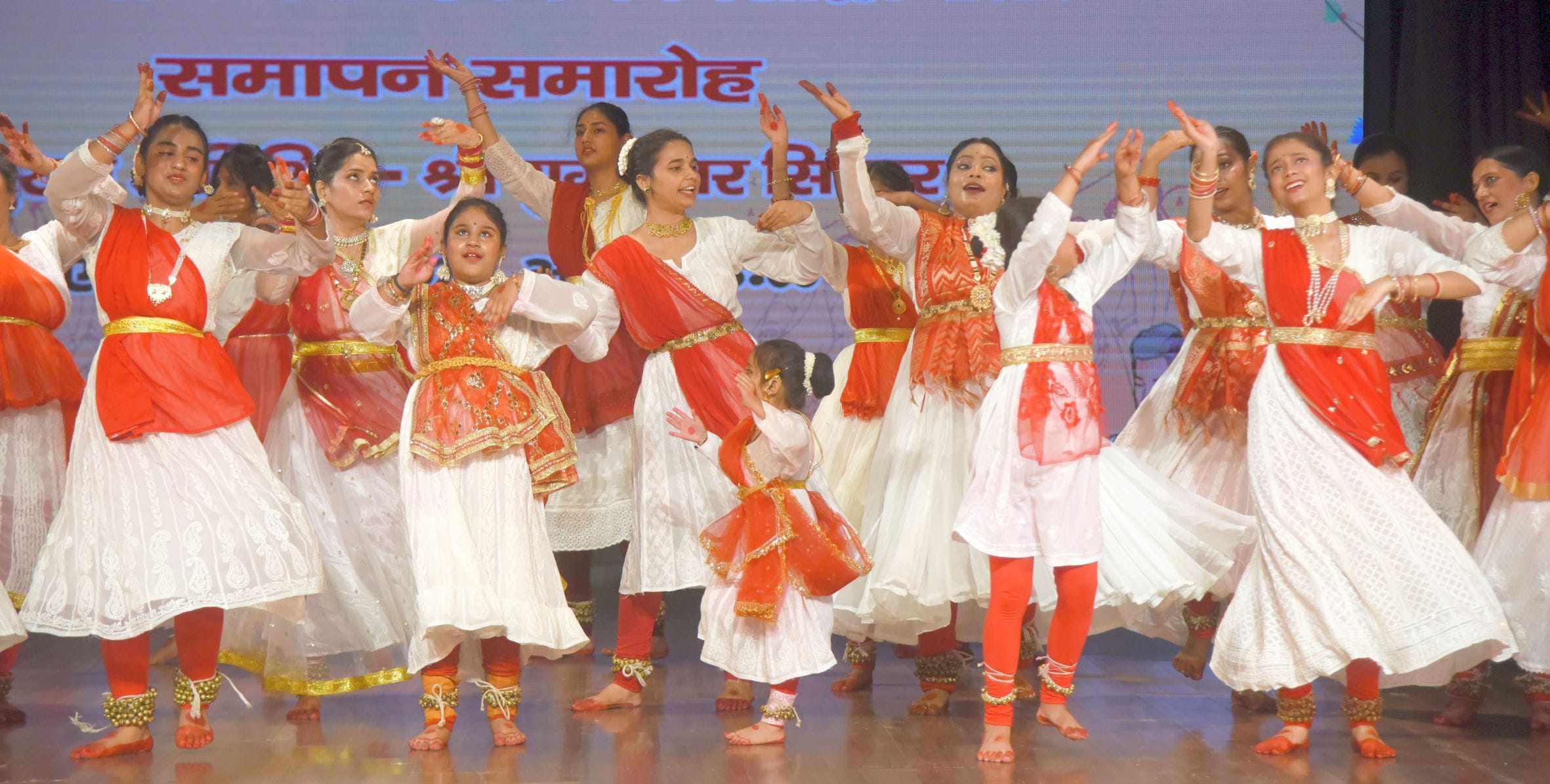 भातखंडे संस्कृति विश्वविद्यालय की ग्रीष्मकालीन कार्यशाला का समापन बृहस्पतिवार को हुआ। भातखंडे संस्कृति विश्वविद्यालय की ग्रीष्मकालीन कार्यशाला का समापन बृहस्पतिवार को हुआ।