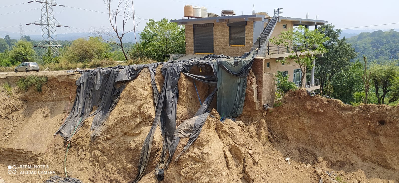 चिल्ड्रन पार्क हमीरपुर से पक्का भरो चौक तक आयोजित मिनी मैराथन में दौड़ लगाते धावक। स्रोत जागरूक