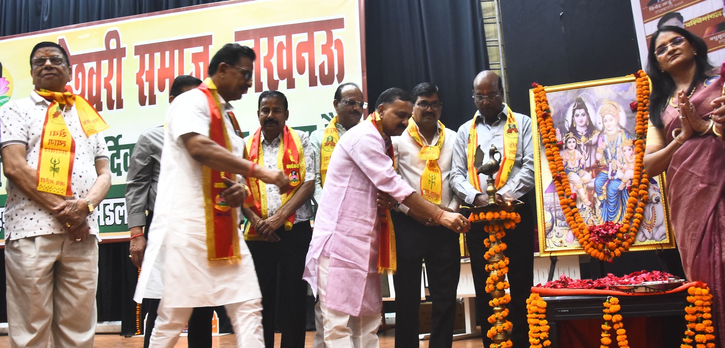 सम्मान, संस्कृति और सामाजिक सरोकारों के रंग में रंगा माहेश्वरी समाज का वार्षिकोत्सव