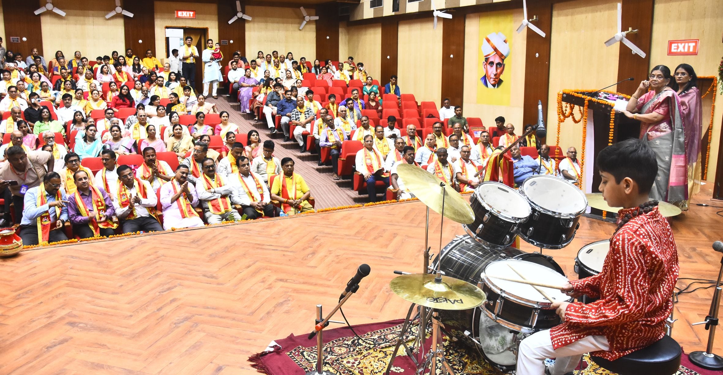 सम्मान, संस्कृति और सामाजिक सरोकारों के रंग में रंगा माहेश्वरी समाज का वार्षिकोत्सव