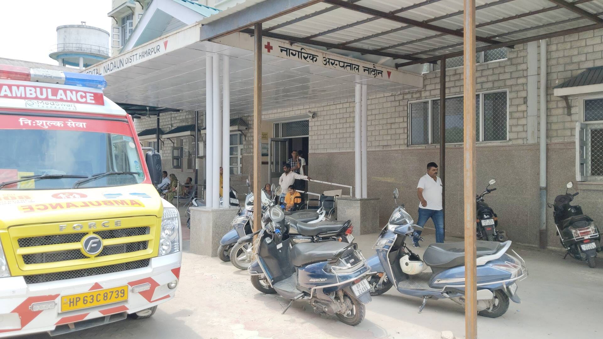 -सन्नी, स्थानीय निवासी।