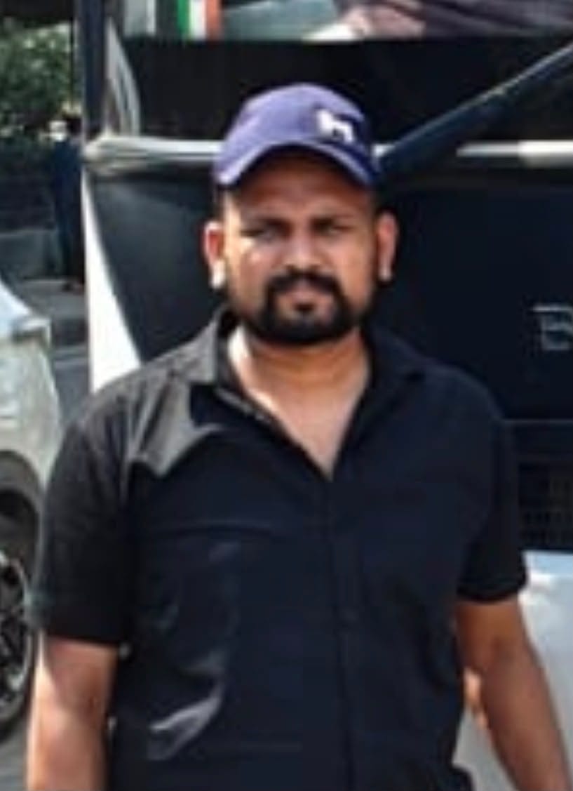 फोटो 200 इसी ट्रोला में घुसी थी स्लीपर बस। संवाद फोटो 200 इसी ट्रोला में घुसी थी स्लीपर बस। संवाद