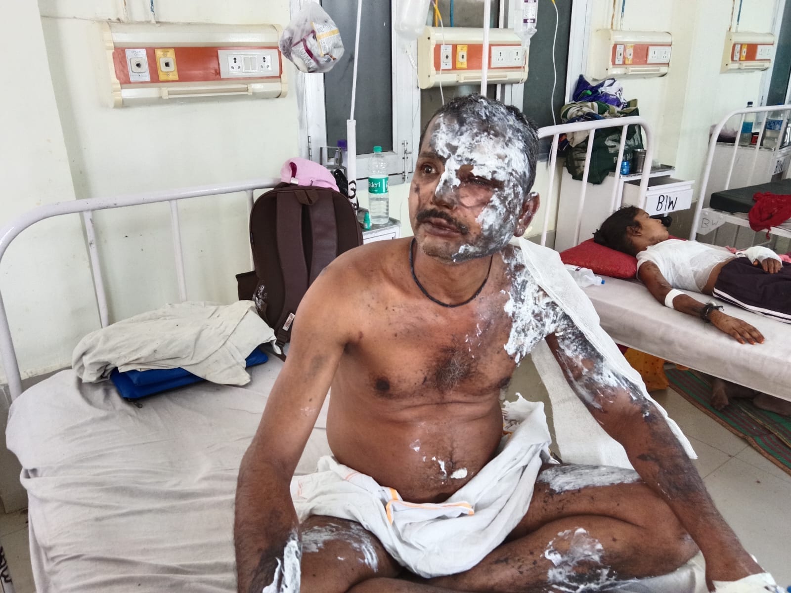 पुलिस की गिरफ्त में तेजाब डालने वाला आरोपी। स्रोत:पुलिस