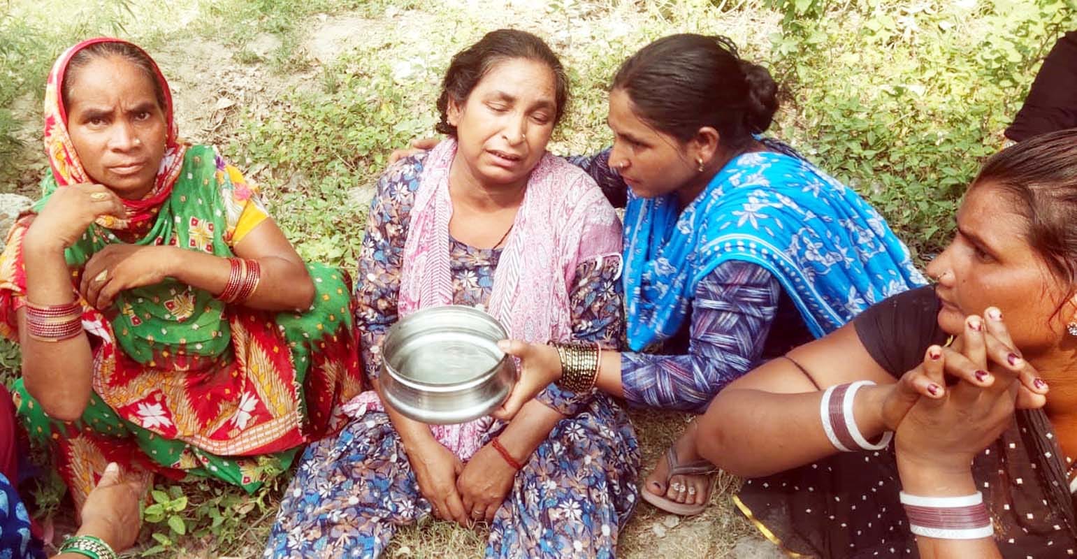 शारदा नहर में सीमा के डूबने के बाद तलाश करने में जुटी एनडीआरएफ की टीम। संवाद