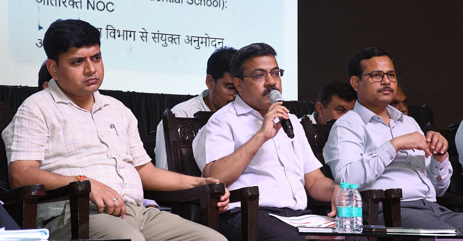 कार्यशाला में मौजूद लोग। कार्यशाला में मौजूद लोग।