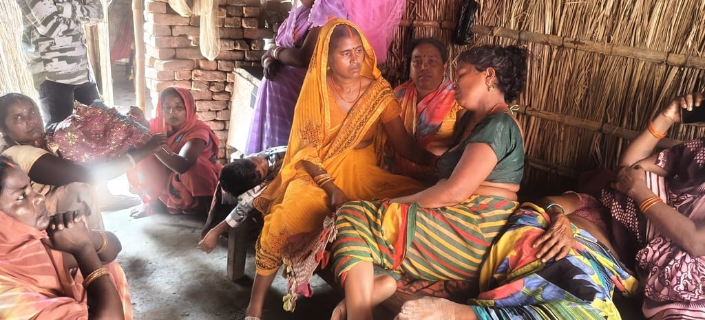 मृतक छोटे निषाद की फाइल फोटो। मृतक छोटे निषाद की फाइल फोटो।
