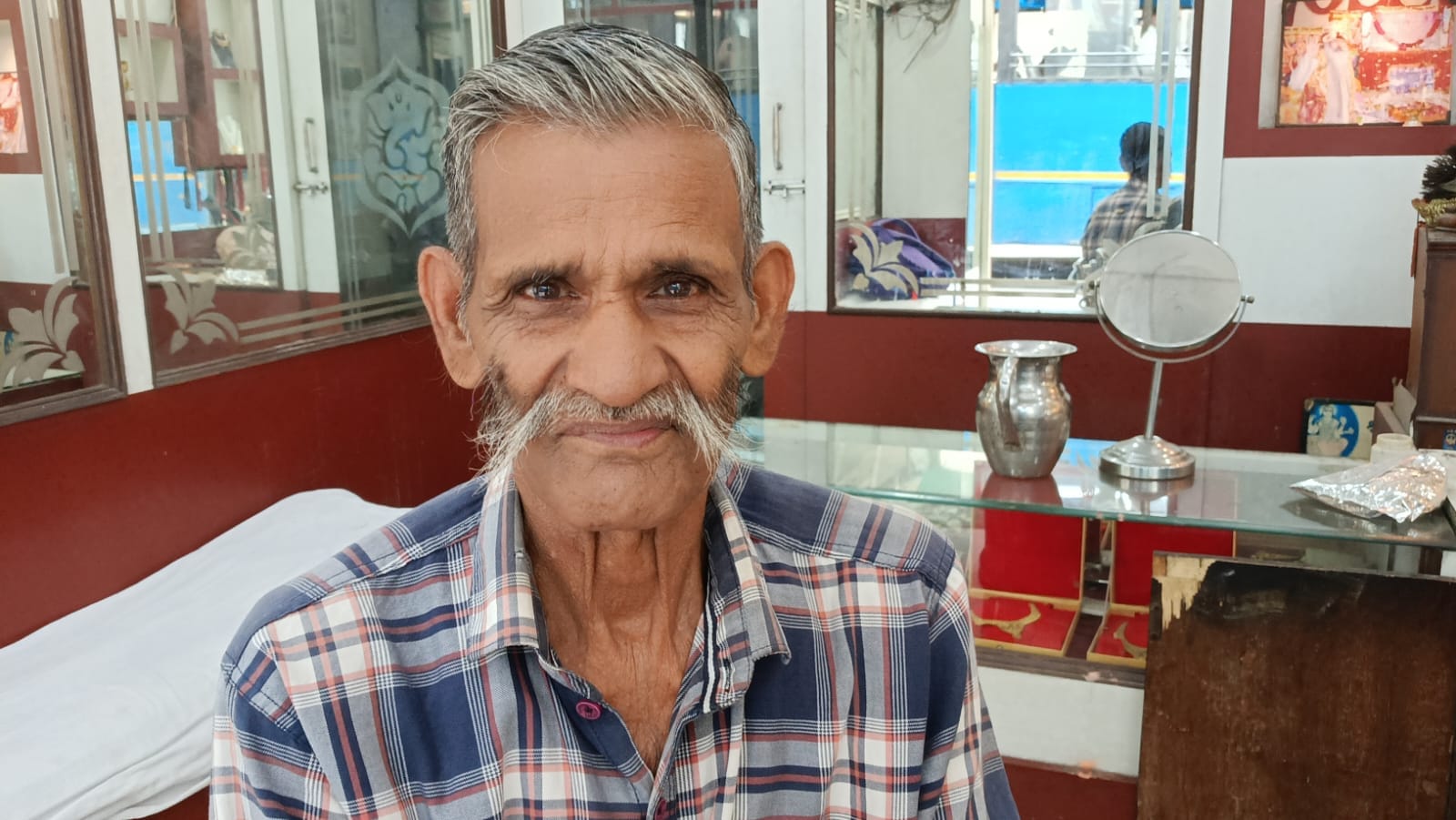 पम्मी शर्मा , वार्ड नंबर दस राम नगर पम्मी शर्मा , वार्ड नंबर दस राम नगर