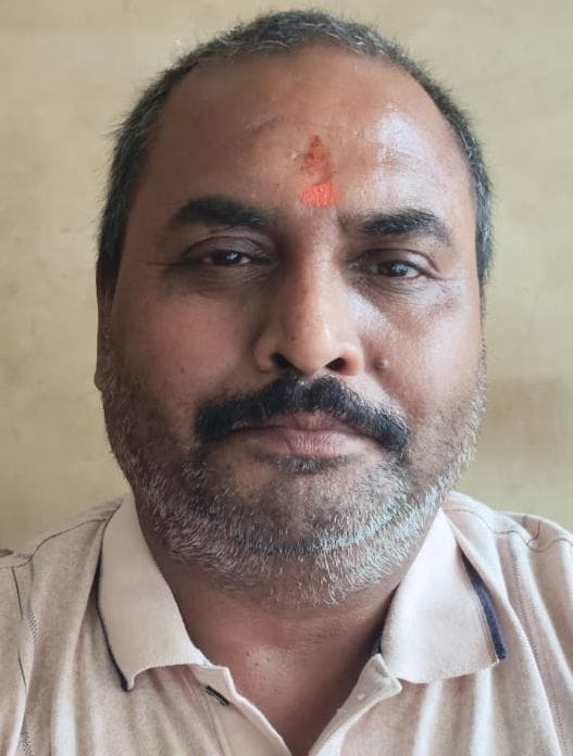 धौरहरा के सामुदायिक स्वास्थ्य केंद्र जाने वाला जर्जर मार्ग। संवाद धौरहरा के सामुदायिक स्वास्थ्य केंद्र जाने वाला जर्जर मार्ग। संवाद
