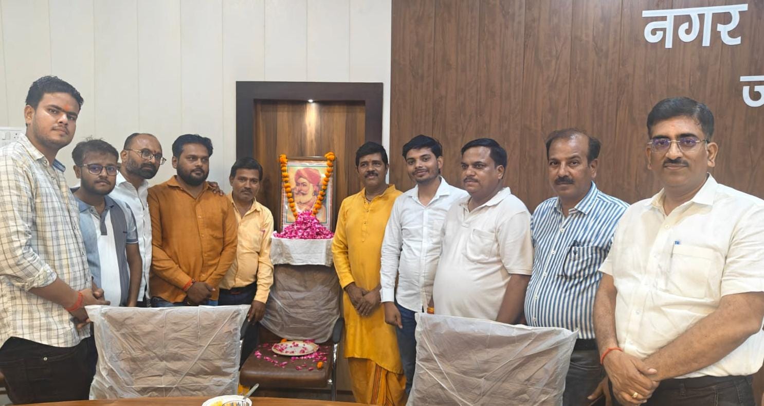 फोटो -36- कार्यक्रम के दौरान मंचासीन अतिथि। संवाद