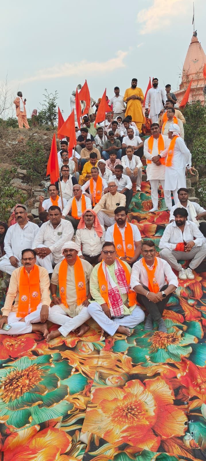 फोटाे : सोनीपत जाट जोशी से झंडी दिखाकर गंगा समग्र यात्रा को रवाना करते विधायक निखिल मदान। स्रो फोटाे : सोनीपत जाट जोशी से झंडी दिखाकर गंगा समग्र यात्रा को रवाना करते विधायक निखिल मदान। स्रो