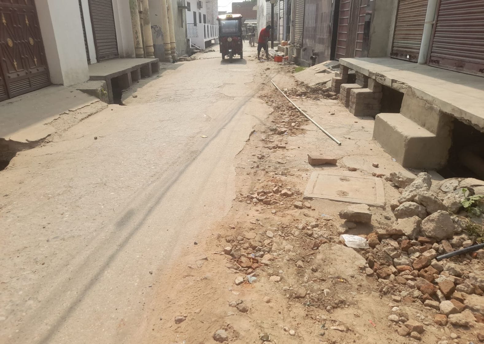 सुनील सिंह, शुभकरन कॉलोनी केरूगंज।
