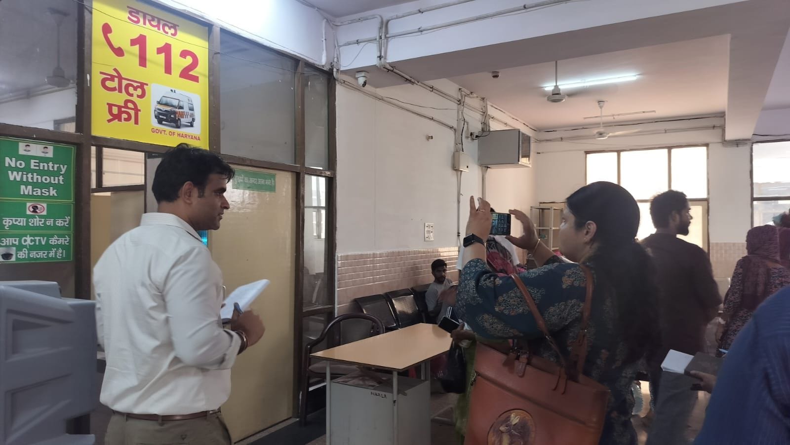 30जेएनडी19: नागरिक अस्पताल में मैटरनल हेल्थ की डिप्टी डायरेक्टर निरीक्षण के दौरान गर्भवती महिला