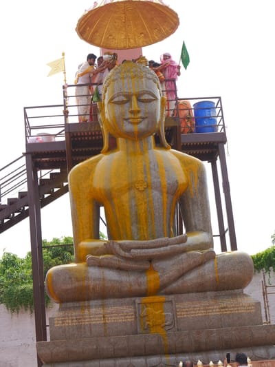 काकोरी जैन मंदिर में मोक्ष कल्याणक के साथ छह दिवसीय पंचकल्याणक प्रतिष्ठा महोत्सव का समापन काकोरी जैन मंदिर में मोक्ष कल्याणक के साथ छह दिवसीय पंचकल्याणक प्रतिष्ठा महोत्सव का समापन