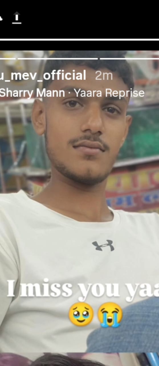 लोनी में किशोर की हत्या के बाद मौजूद पुलिस। स्रोत: वीडियोग्रैब लोनी में किशोर की हत्या के बाद मौजूद पुलिस। स्रोत: वीडियोग्रैब