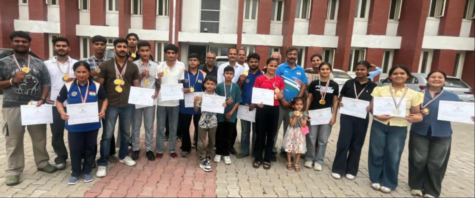 भाजपा नेता के साथ संगड़ाह पंचायत समिति के नवनियुक्त अध्यक्ष व उपाध्यक्ष। भाजपा नेता के साथ संगड़ाह पंचायत समिति के नवनियुक्त अध्यक्ष व उपाध्यक्ष।
