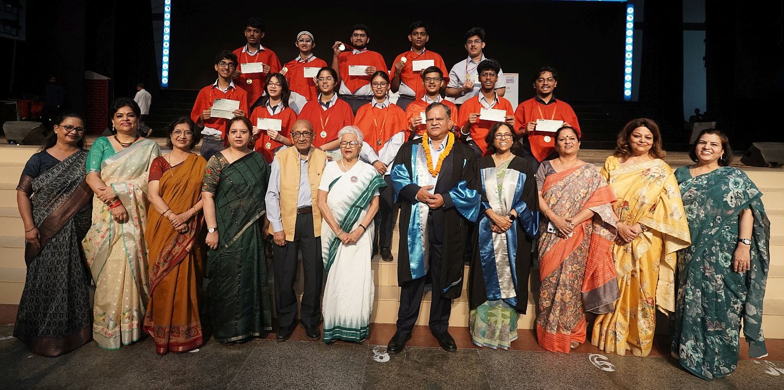 सिटी मांटेसरी स्कूल में ‘शिक्षक स्वागत समारोह’ का आयोजन किया, इसमें मेधावी छात्रों को सम्मानित 