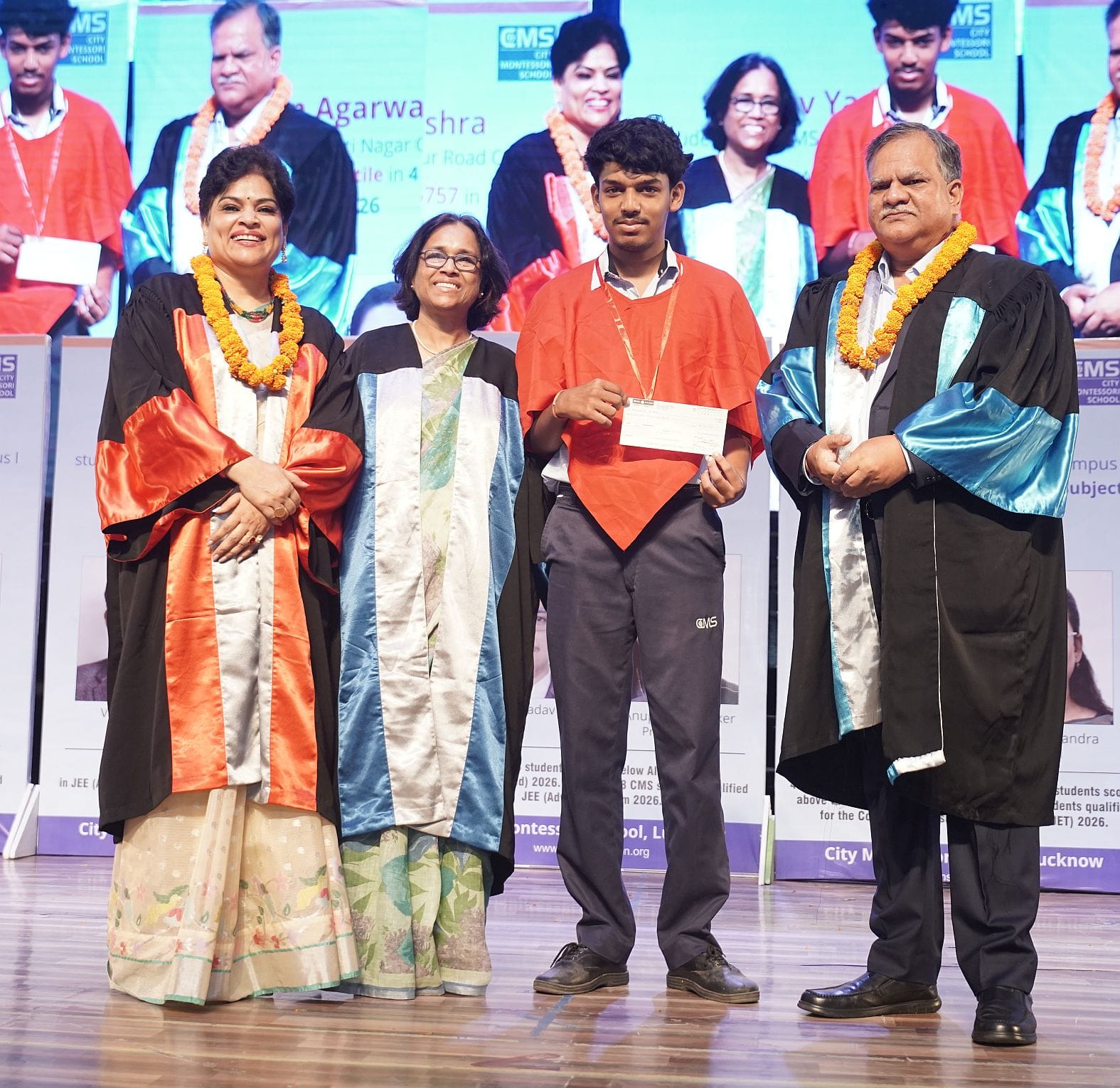सिटी मांटेसरी स्कूल में ‘शिक्षक स्वागत समारोह’ का आयोजन किया, इसमें मेधावी छात्रों को सम्मानित 