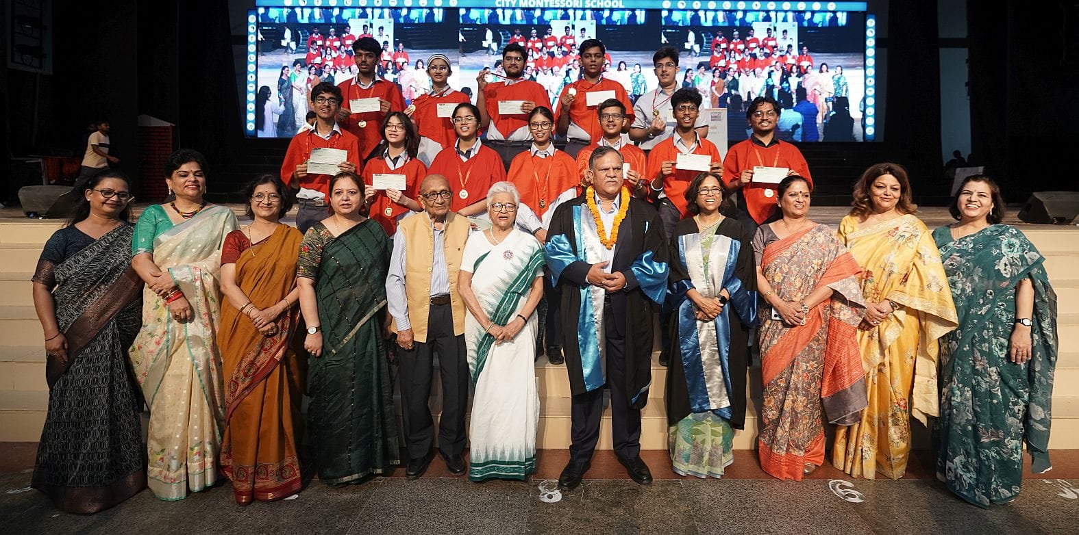 सिटी मांटेसरी स्कूल में ‘शिक्षक स्वागत समारोह’ का आयोजन किया, इसमें मेधावी छात्रों को सम्मानित 