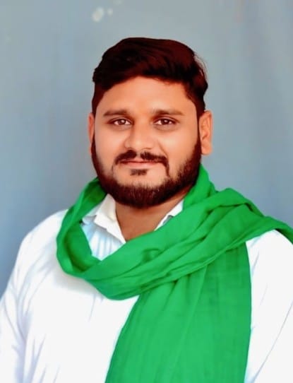 अधिवक्ता अमित कामिल जिनका जलभराव पर बयान है। (मवाना)