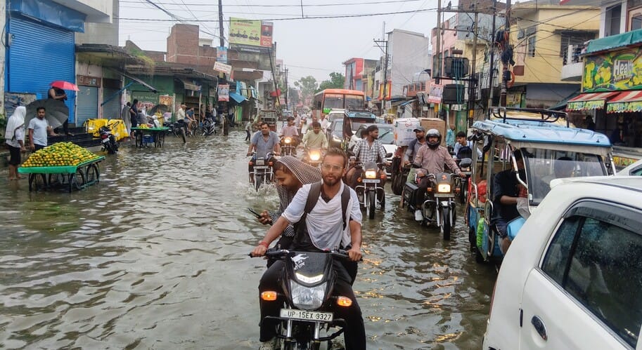 अधिवक्ता अमित कामिल जिनका जलभराव पर बयान है। (मवाना)