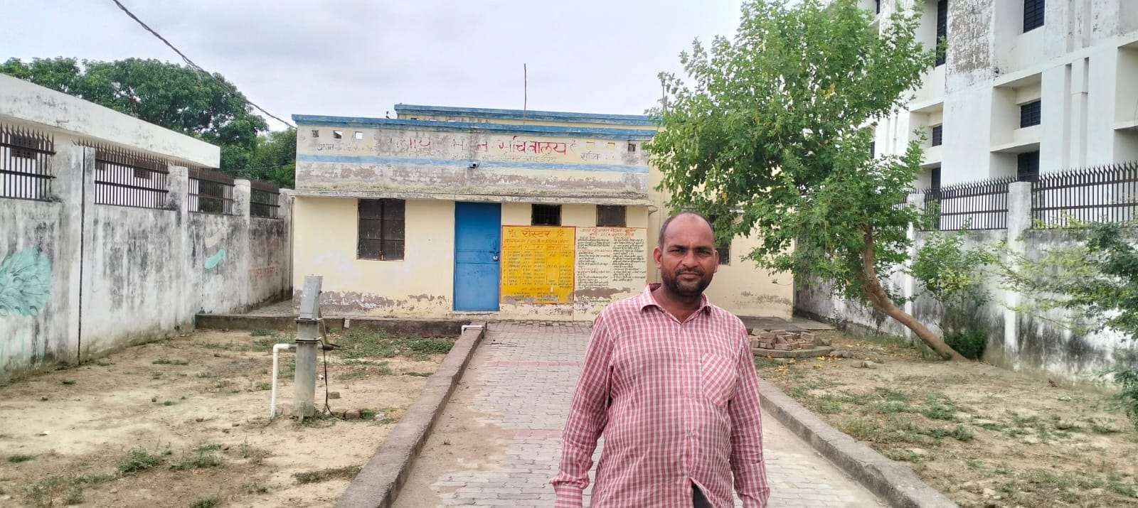 फोटो-44- पंचायत सचिवालय में पसरा सन्नाटा। संवाद फोटो-44- पंचायत सचिवालय में पसरा सन्नाटा। संवाद