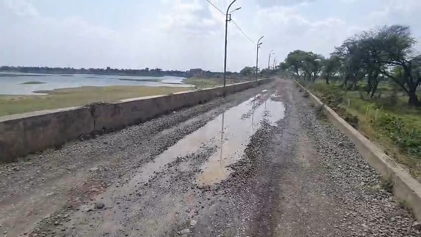 गंभीर डेम में अब भी है पानी