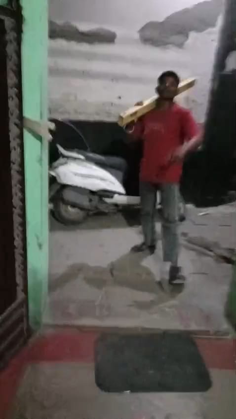 नागरिक अस्पताल में हंगामा करती महिलाएं। संवाद नागरिक अस्पताल में हंगामा करती महिलाएं। संवाद