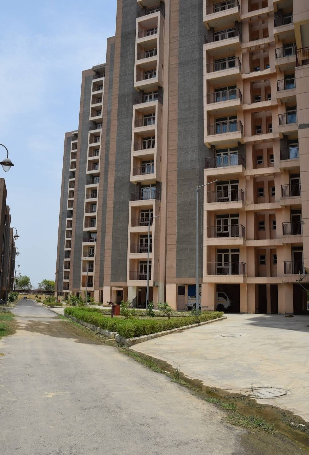 सौरभ शर्मा ,  22 डी