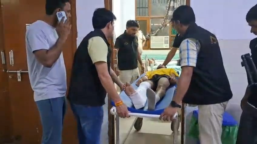 अस्पताल में भर्ती मोहन सोनी तथा गोविंद उर्फ झम्मन। स्रोत : पुलिस अस्पताल में भर्ती मोहन सोनी तथा गोविंद उर्फ झम्मन। स्रोत : पुलिस