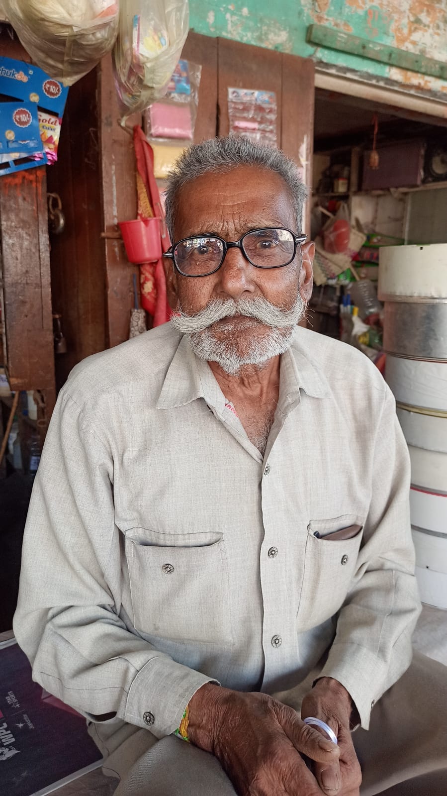 फोटो -17- प्रदर्शन करते ग्रामीण। संवाद फोटो -17- प्रदर्शन करते ग्रामीण। संवाद