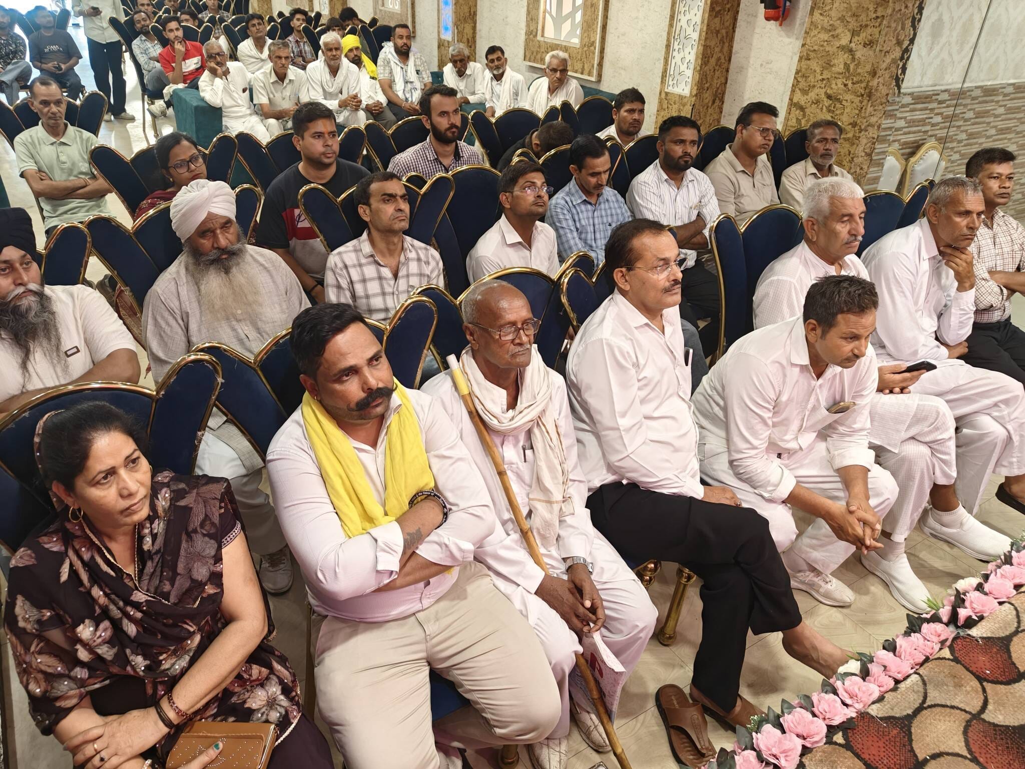 कैथल में आयोजित संगठनात्मक बैठक में भाग लेते पार्टी कार्यकर्ता। विज्ञप्ति कैथल में आयोजित संगठनात्मक बैठक में भाग लेते पार्टी कार्यकर्ता। विज्ञप्ति