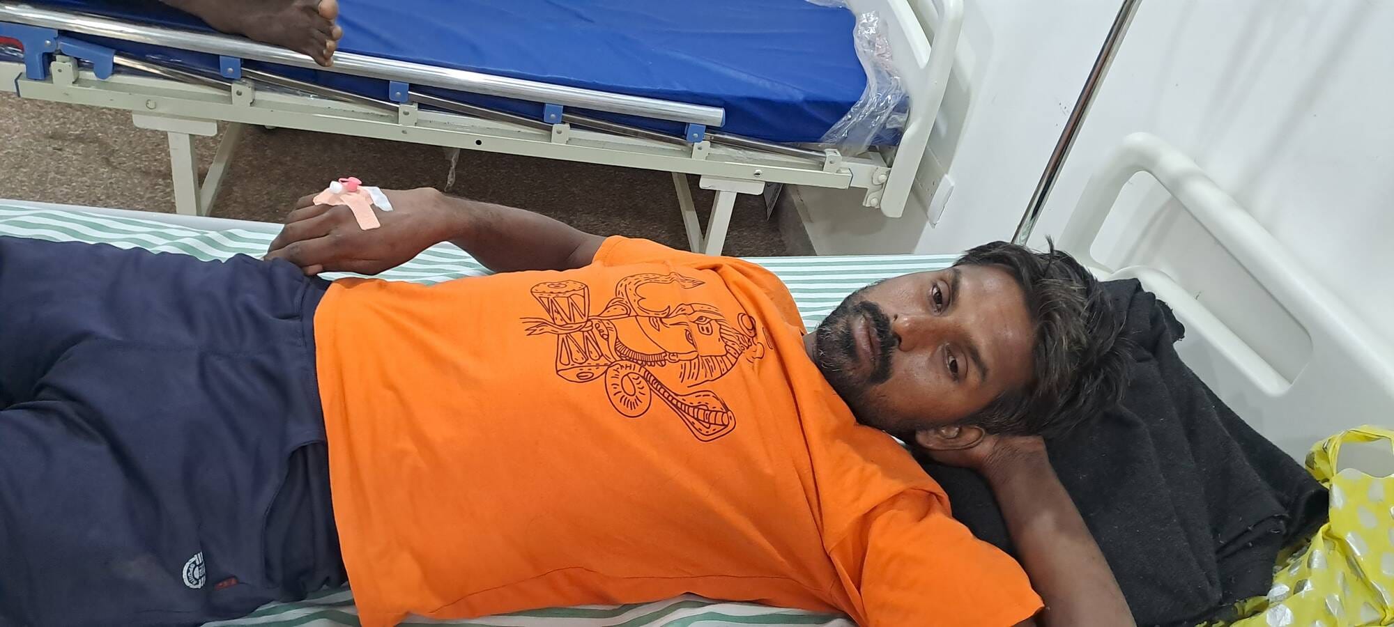 मृतक की मौत के बाद विलाप करते परिजन। संवाद मृतक की मौत के बाद विलाप करते परिजन। संवाद