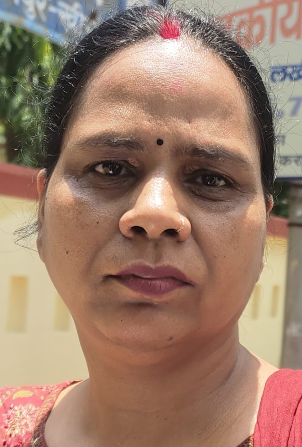 परीक्षा केंद्र जीआईसी से टीईटी देकर बाहर निकलते अभ्यर्थी। संवाद परीक्षा केंद्र जीआईसी से टीईटी देकर बाहर निकलते अभ्यर्थी। संवाद