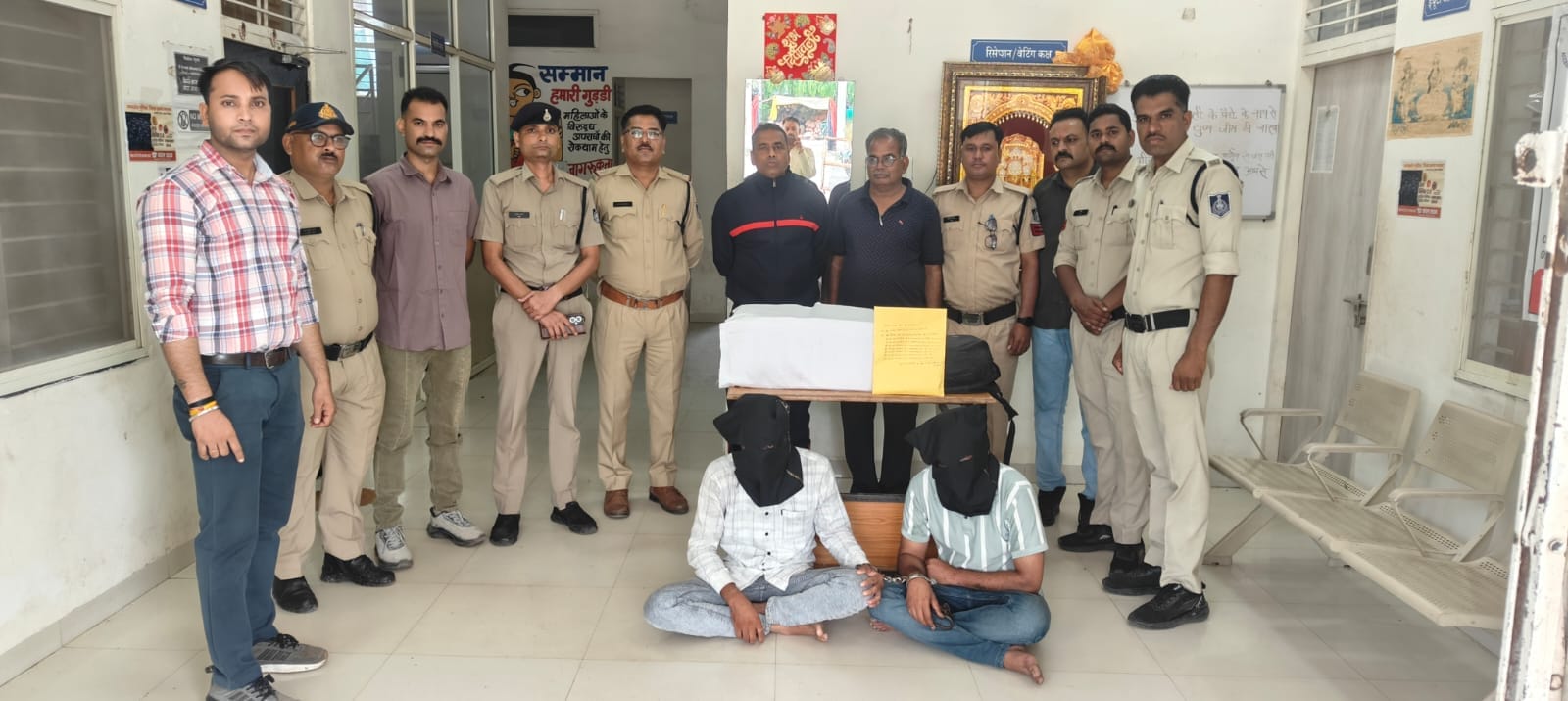 MP News: यूट्यूब देखकर कृषि सेवा केंद्र की आड़ में छाप रहे थे नकली नोट, दो युवक धराए, 57 हजार के नकली नोट जब्त