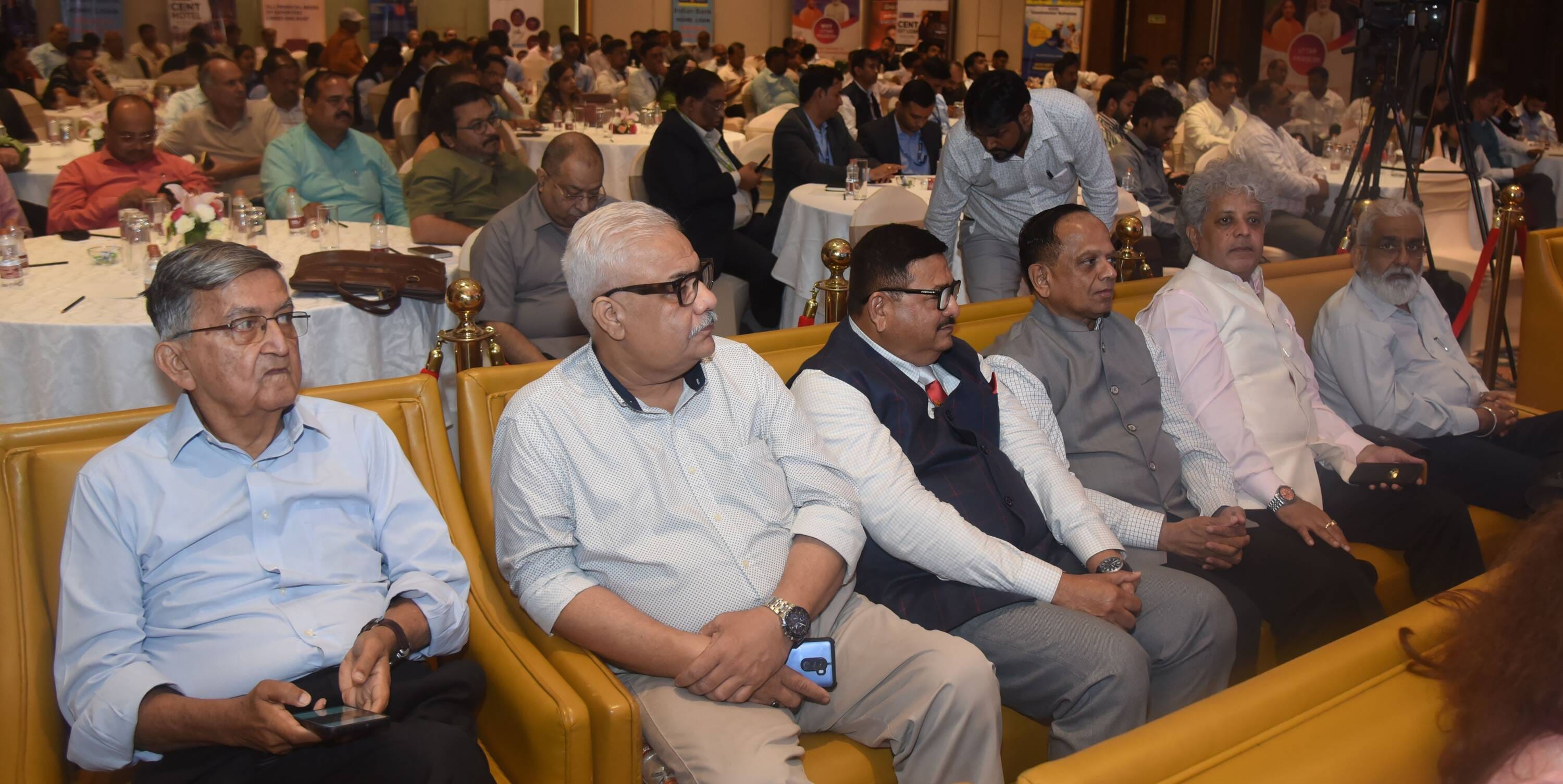 गोमतीनगर में शुक्रवार को प्रदेश सरकार के सहयोग से सातवें उत्तर प्रदेश इंफ्रास्ट्रक्चर लीडरशिप स गोमतीनगर में शुक्रवार को प्रदेश सरकार के सहयोग से सातवें उत्तर प्रदेश इंफ्रास्ट्रक्चर लीडरशिप स