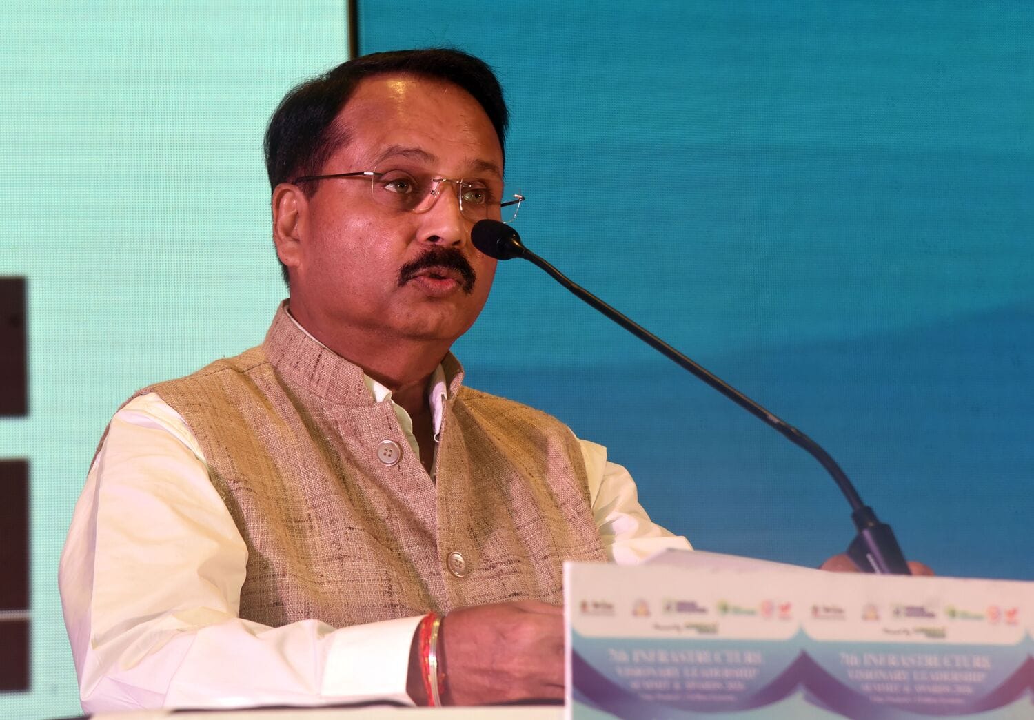 गोमतीनगर में शुक्रवार को प्रदेश सरकार के सहयोग से सातवें उत्तर प्रदेश इंफ्रास्ट्रक्चर लीडरशिप स गोमतीनगर में शुक्रवार को प्रदेश सरकार के सहयोग से सातवें उत्तर प्रदेश इंफ्रास्ट्रक्चर लीडरशिप स