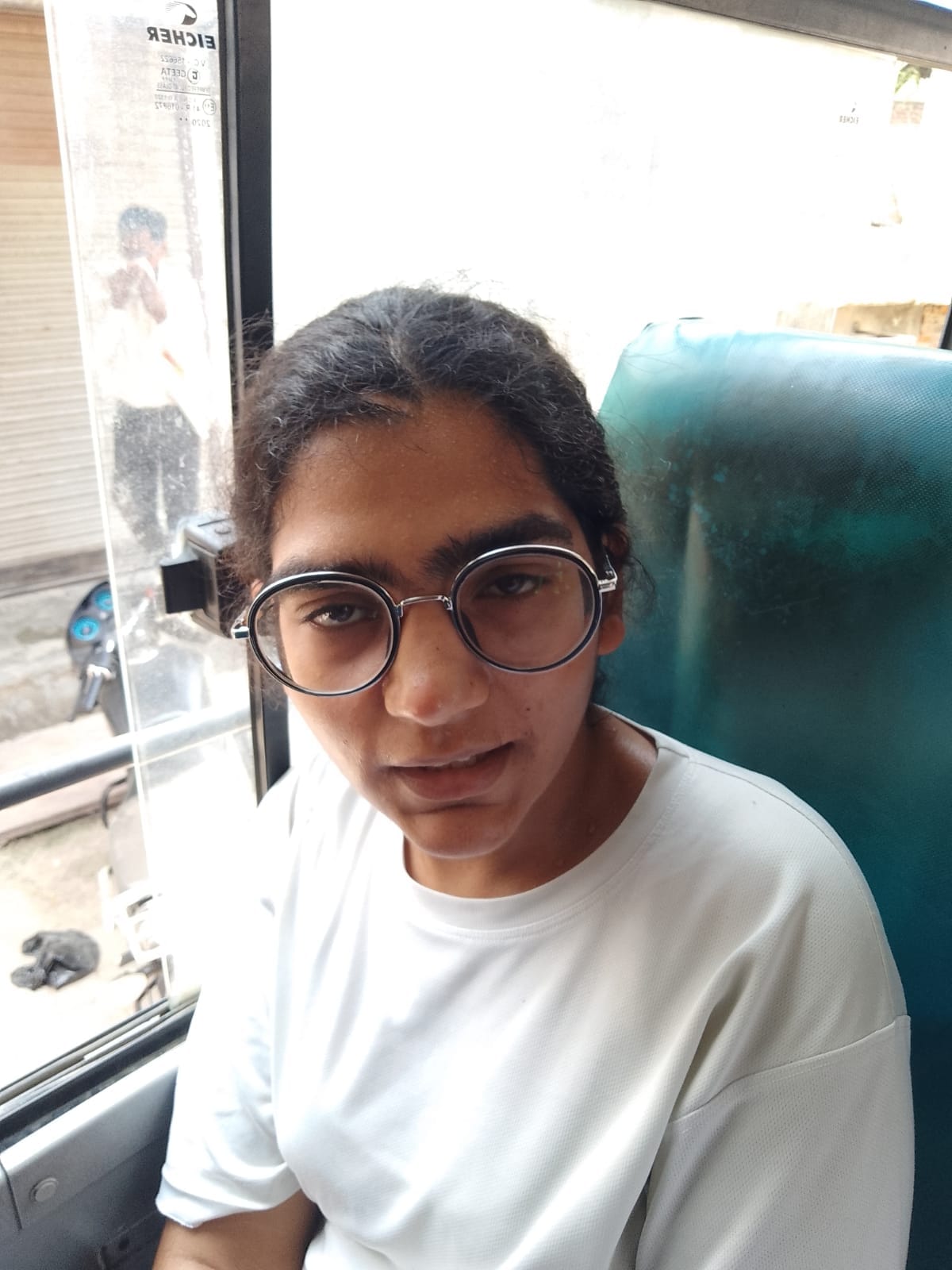 फोटो संख्या:70- प्रिया फोटो संख्या:70- प्रिया
