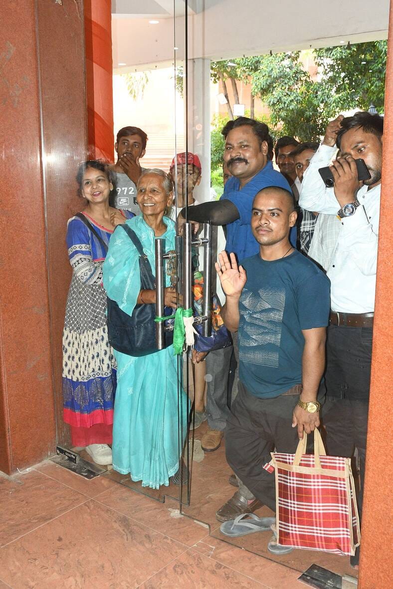 इंदिरा गांधी प्रतिष्ठान में आम महोत्सव का हुआ समापन। इंदिरा गांधी प्रतिष्ठान में आम महोत्सव का हुआ समापन।