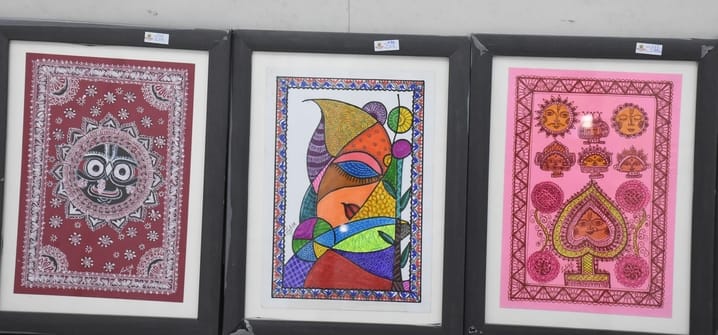 कैसरबाग स्थित ललित कला अकादमी में पंकज आर्ट फाउडेंशन द्वारा आयोजित दो दिवसीय प्रदर्शनी कैसरबाग स्थित ललित कला अकादमी में पंकज आर्ट फाउडेंशन द्वारा आयोजित दो दिवसीय प्रदर्शनी