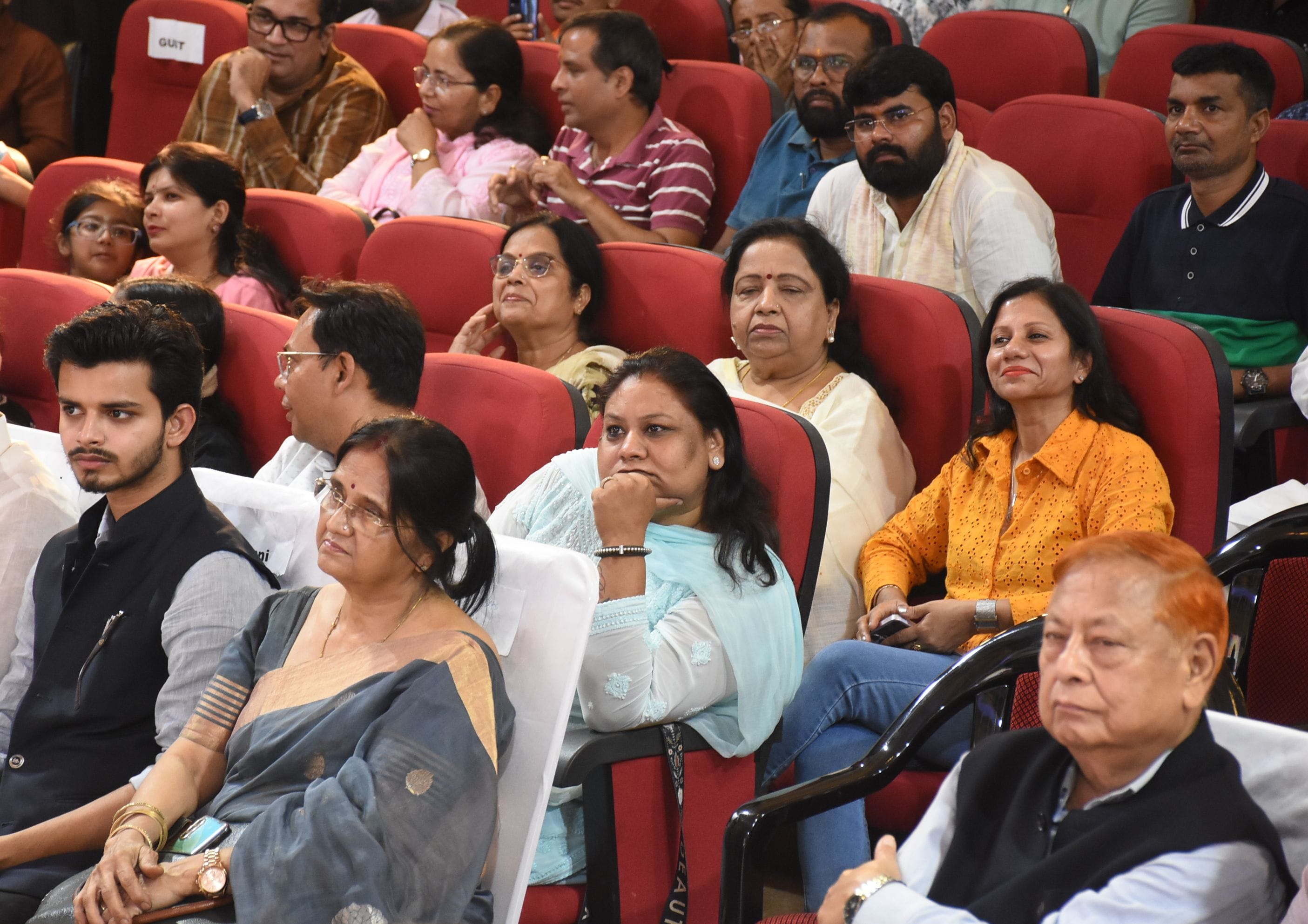 लखनऊ विश्वविद्यालय के मालवीय सभागार में आयोजित अमर उजाला जीवांजलि कार्यक्रम में प्रेरक वक्ता जय लखनऊ विश्वविद्यालय के मालवीय सभागार में आयोजित अमर उजाला जीवांजलि कार्यक्रम में प्रेरक वक्ता जय