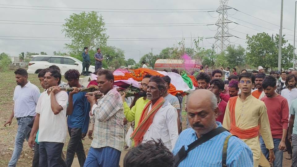 पंडवानी गायिका तीजन बाई पंचतत्व में हुई विलीन।