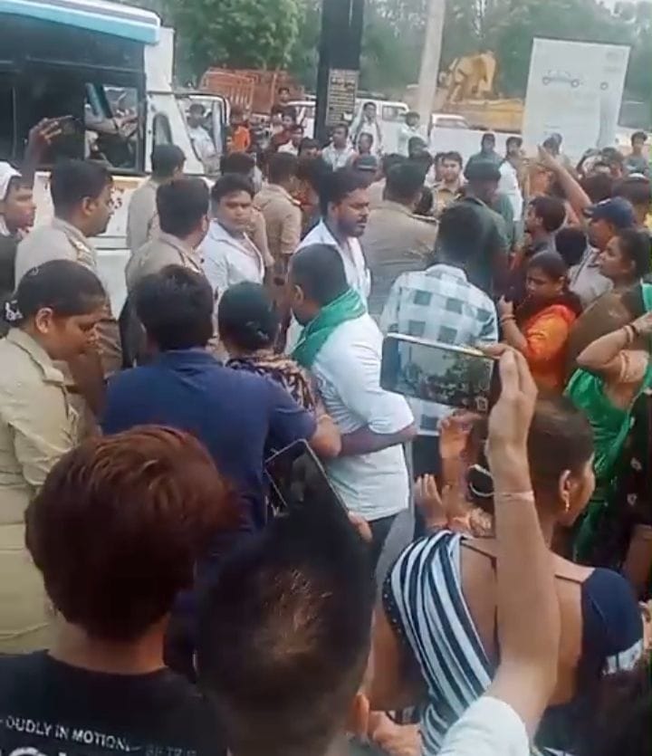 पुलिस की गिरफ्त में मुख्य आरोपी। पुलिस की गिरफ्त में मुख्य आरोपी।