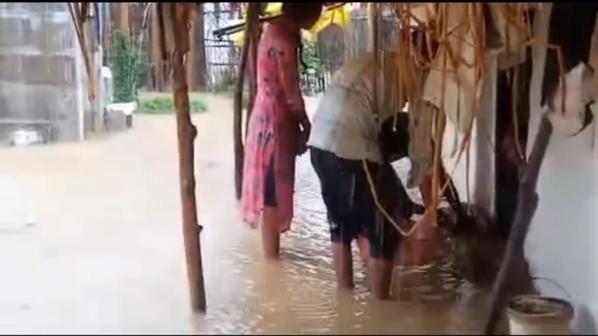 पानी से तबाही के वीडियो