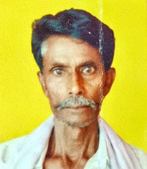 तिलहर में हादसे के बाद मौके पर लगी भीड़। संवाद तिलहर में हादसे के बाद मौके पर लगी भीड़। संवाद